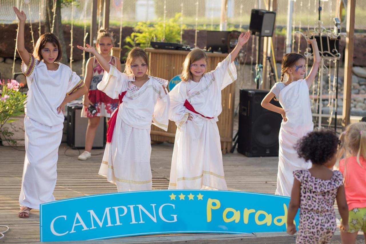Camping Paradis Family Des Issoux Lalevade-dʼArdèche Exterior foto
