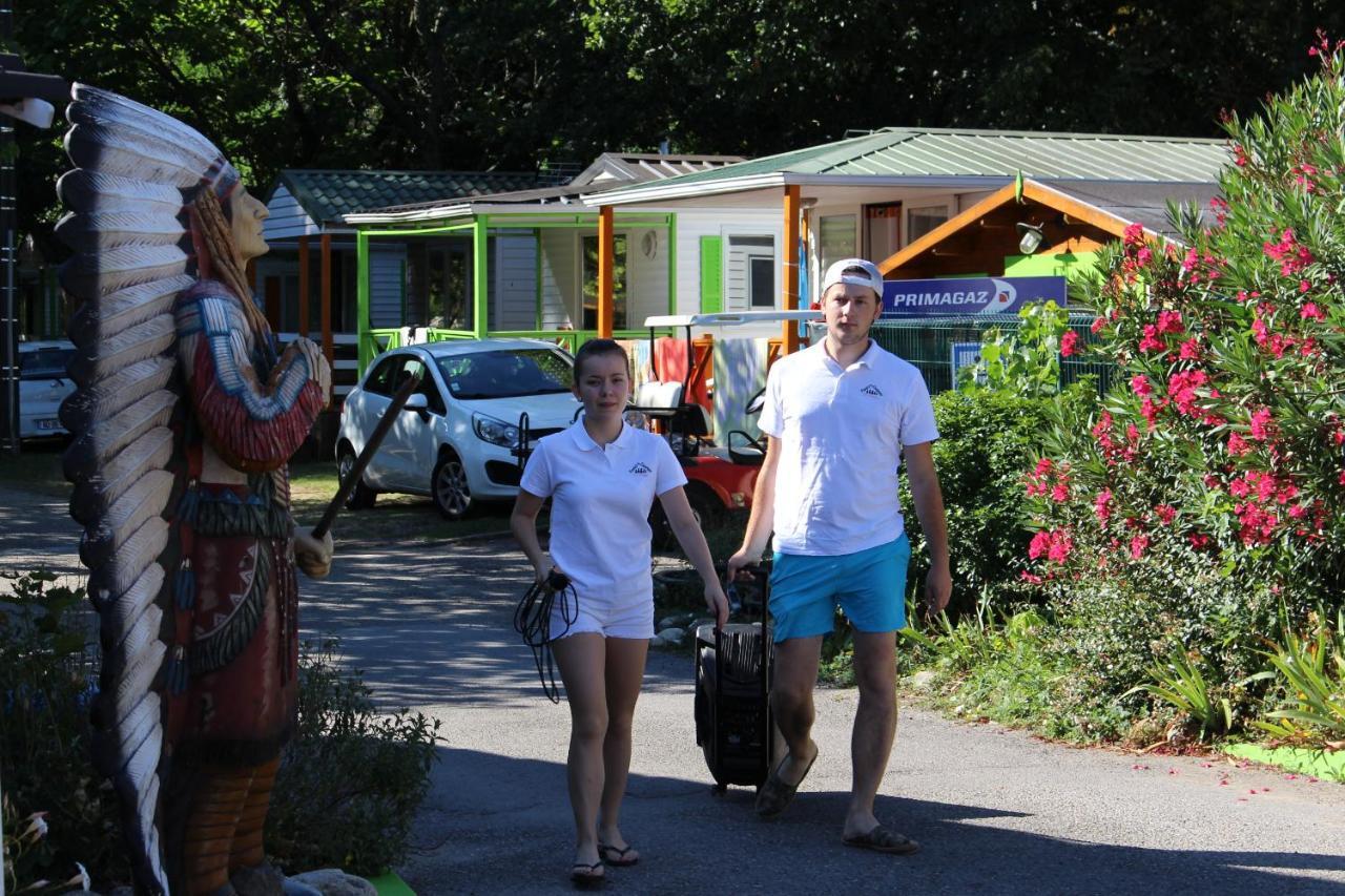 Camping Paradis Family Des Issoux Lalevade-dʼArdèche Exterior foto